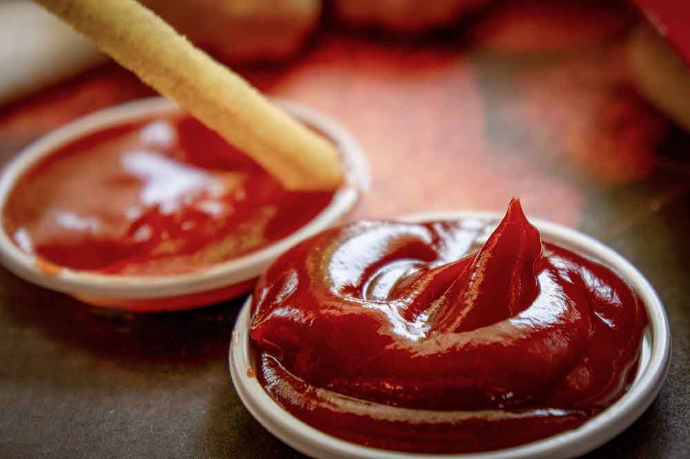 sauce ketchup faite maison pour manger des frites