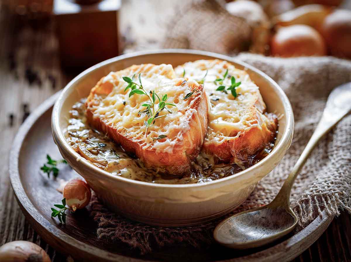 soupe à l'oignon gratinée