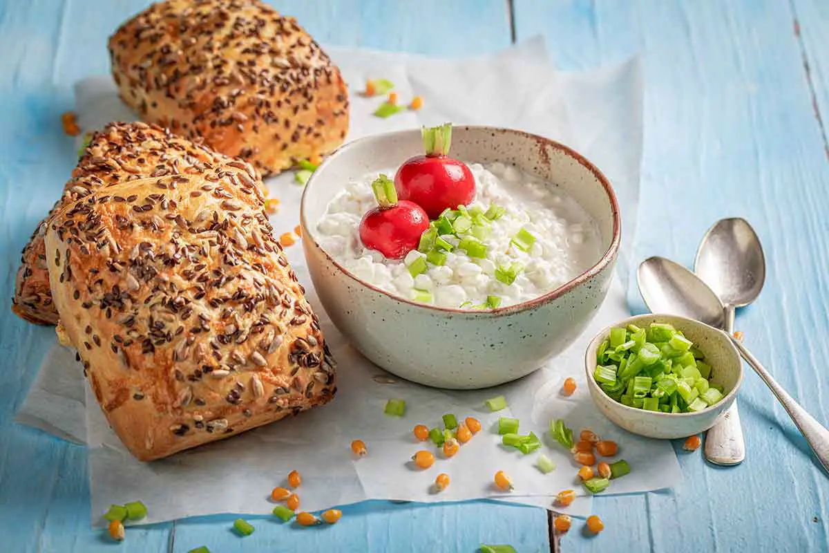 fromage blanc et pain