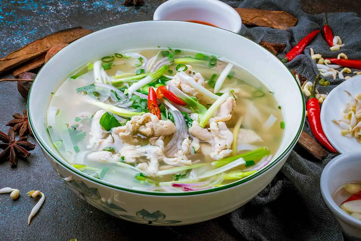 Recette du pho au poulet (pho ga) 