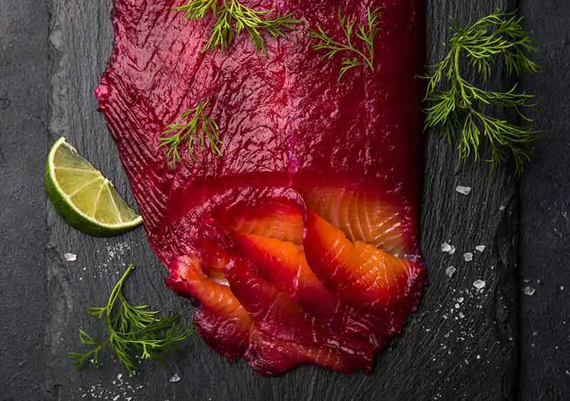 Gravlax de saumon à la betterave