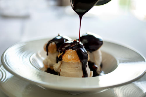 Profiteroles au chocolat