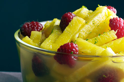 Salade d’ananas à la verveine et au Grand Marnier