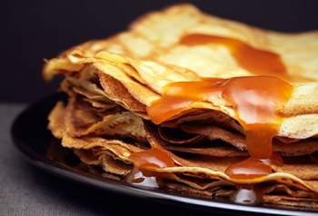 Crêpes suzette au Grand Marnier  