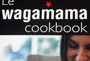 Wagamama cookbook : le livre pour tout savoir sur les nouilles japonaises 