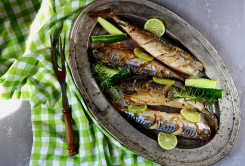 Maquereaux marinés au pomelo, gingembre et citron vert